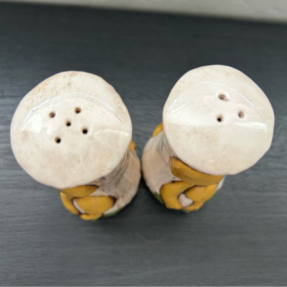 Vintage Mushroom Ceramic Salt & Pepper Shakers Set 70’s MCM Ceramic Hand Painted - Picture 2 of 8